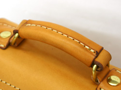 THE HERZ 2way�V�����_�[�o�b�O�@�����