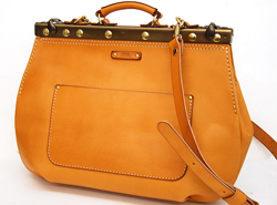 Panto Frame(�p���^�t���[��)�V���[�Y�uGather Shoulder�i�M���U�[�V�����_�[�j�v�@�w��