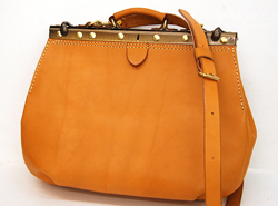 Panto Frame(�p���^�t���[��)�V���[�Y�uGather Shoulder�i�M���U�[�V�����_�[�j�v�@�O��