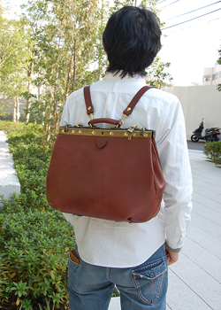 Panto Frame(�p���^�t���[��)�V���[�Y�uGather Shoulder�i�M���U�[�V�����_�[�j�v�@MYH