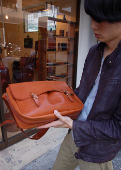 スタッフ使用モデル:フィッシングバッグ(G-18) 新品のキャメル